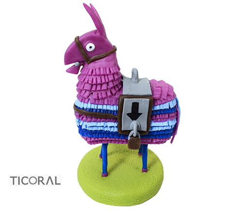 ADORNO LLAMA FORTNITE A. PORCELANA FRIA x 1